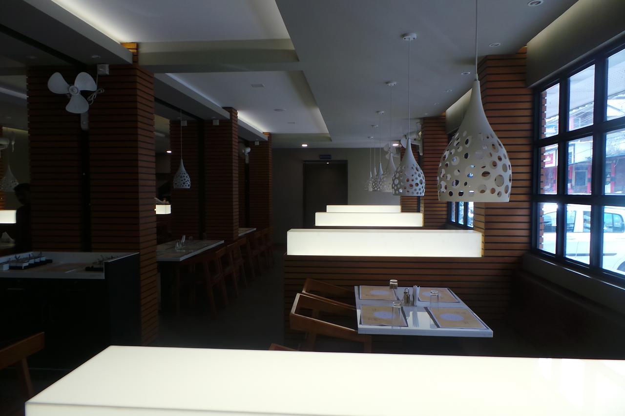 Hotel Saas Residency à Kozhikode Extérieur photo