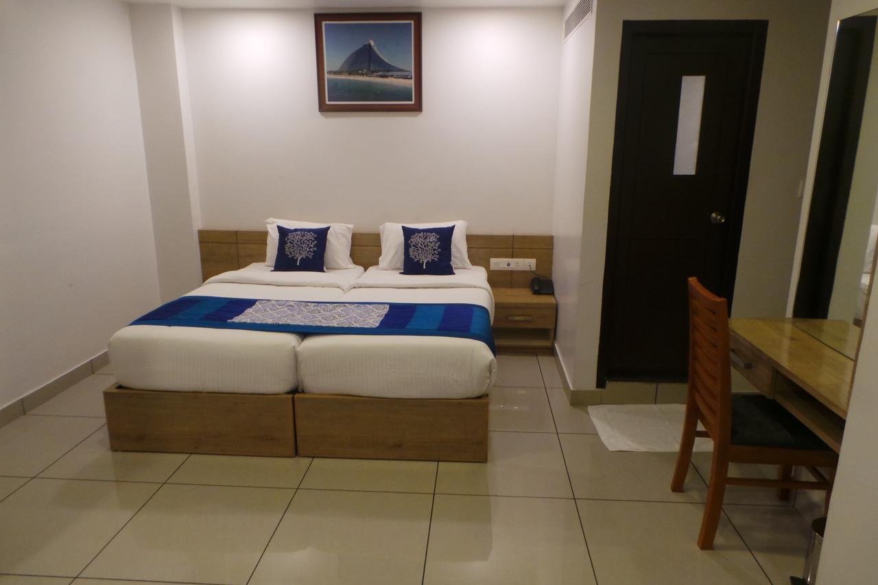 Hotel Saas Residency à Kozhikode Extérieur photo