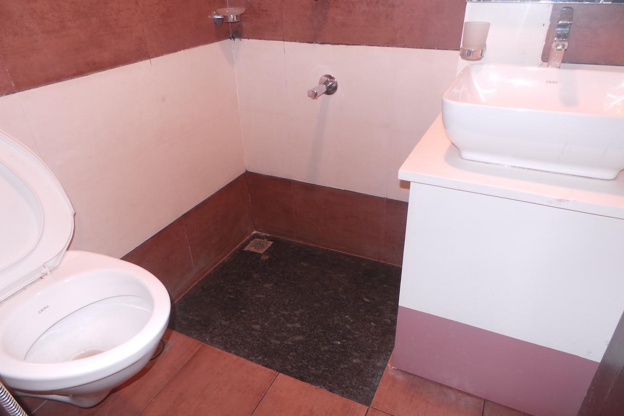 Hotel Saas Residency à Kozhikode Extérieur photo