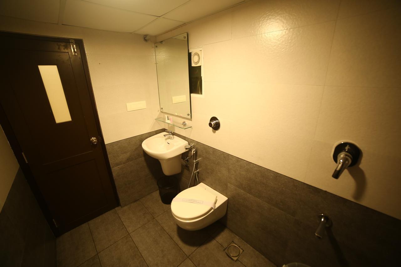 Hotel Saas Residency à Kozhikode Extérieur photo